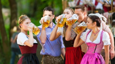 Oktoberfest em Blumenau: O segundo maior Festival de Cerveja do MUNDO 