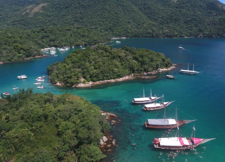 2 DIAS: Passeio de Escuna (open caipirinha)